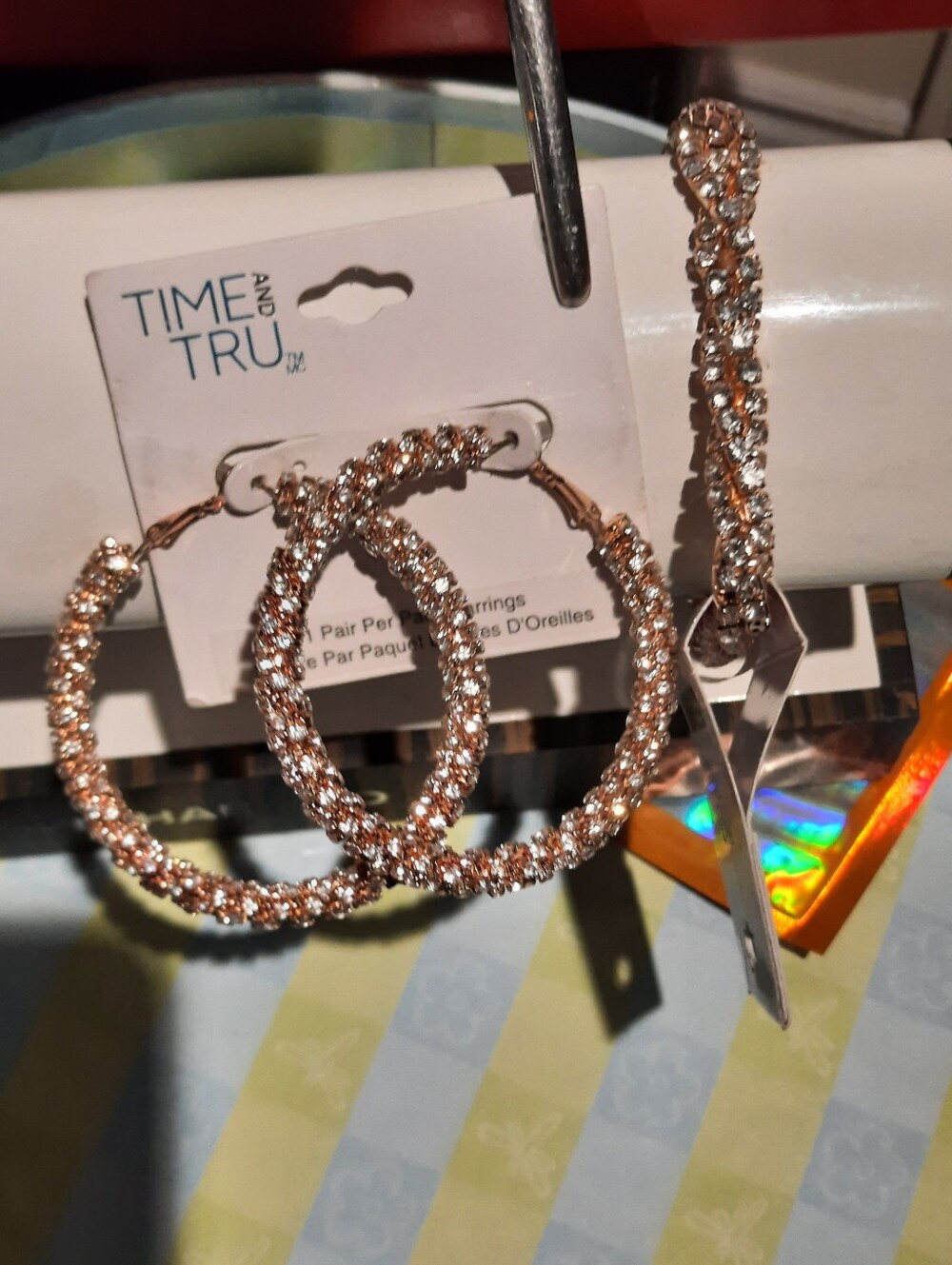 NWT MASSIVE BLINGED OUT ROSE 🌹 GOLD CRYSTAL EARRINGS & TENNIS STRETCH BRACELET